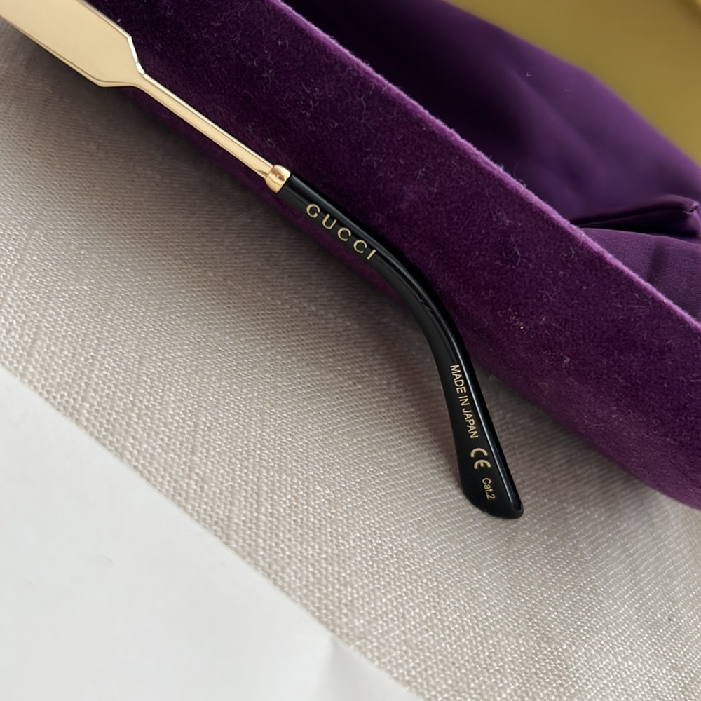 Gucci Sunglasses - Picture 4 of 9